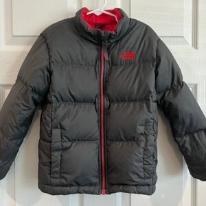 The North Face 550 Down Puffer Coat Charcoal Gray/Red Youth Size 6